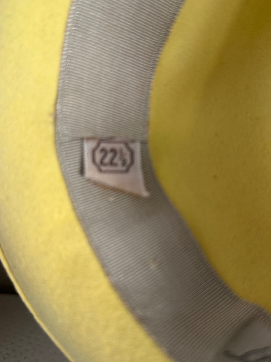 DAZZLING 1940s\' YELLOW FELT FEDORA - UPTURNED 2 PIECE BRIM+ IVORY/BROWN FEATHERS main image 5